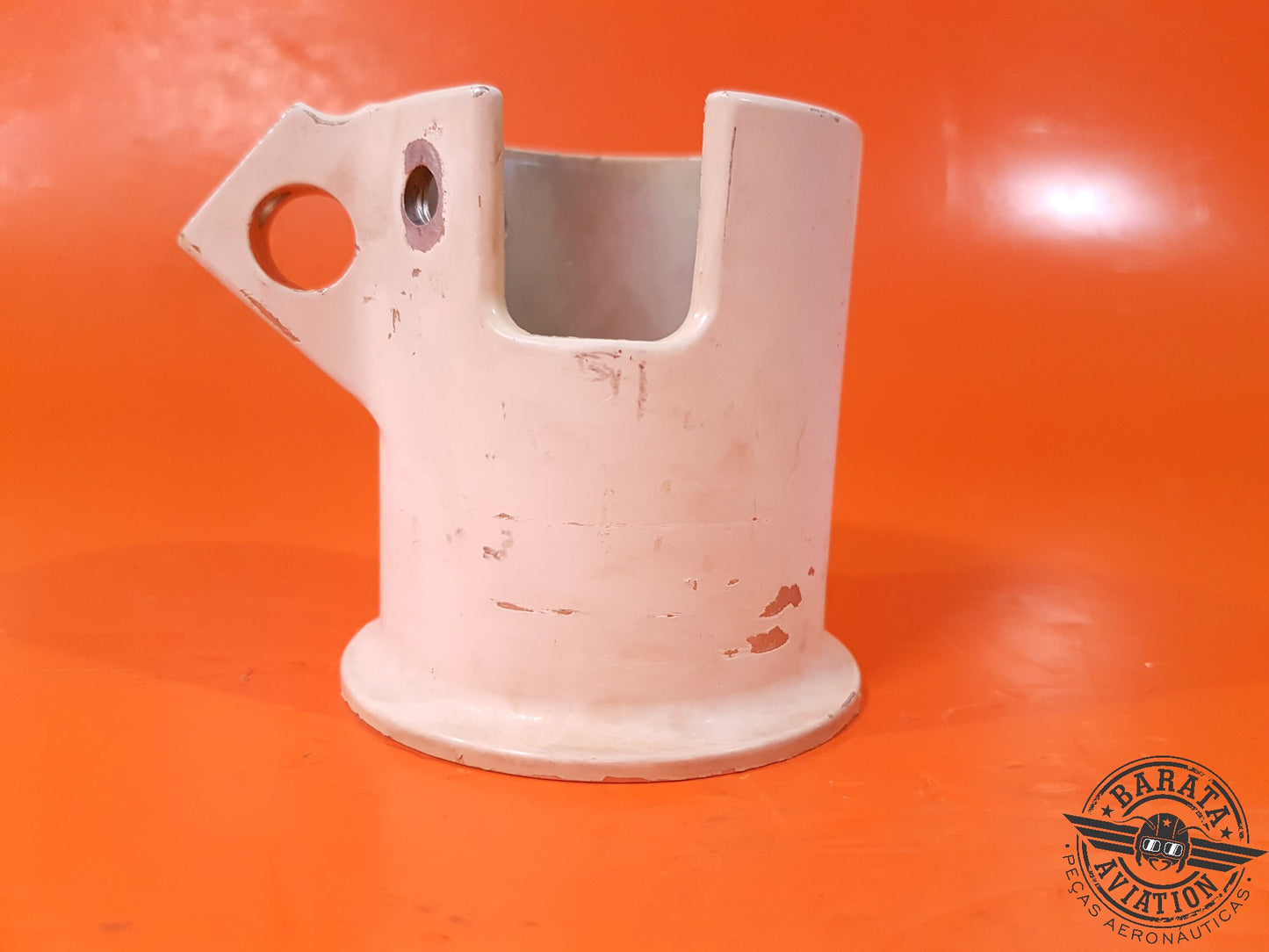NOSE GEAR RETAINER UPPER ( BEECHCRAFT) P/N: 96-820018-3