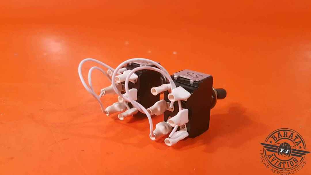 CUTLER HAMMER KIT OF 2 SWITCHES 2 POSITIONS P/N: MS35059-23