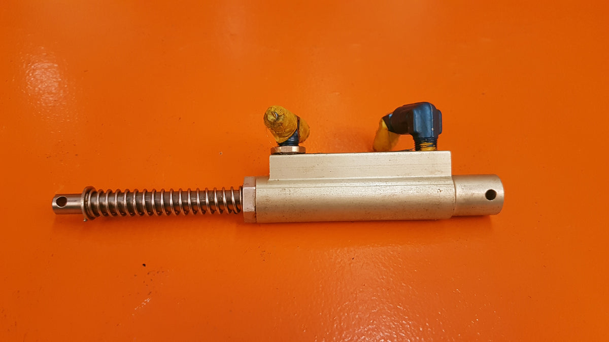 17000 Gar Kenyon 26044 Brake Master Cylinder Assembly