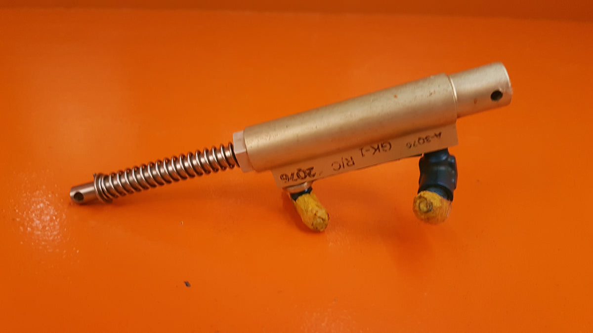 17000 Gar Kenyon 26044 Brake Master Cylinder Assembly
