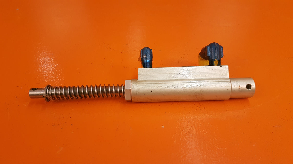 17000 Gar Kenyon 26044 Brake Master Cylinder Assembly