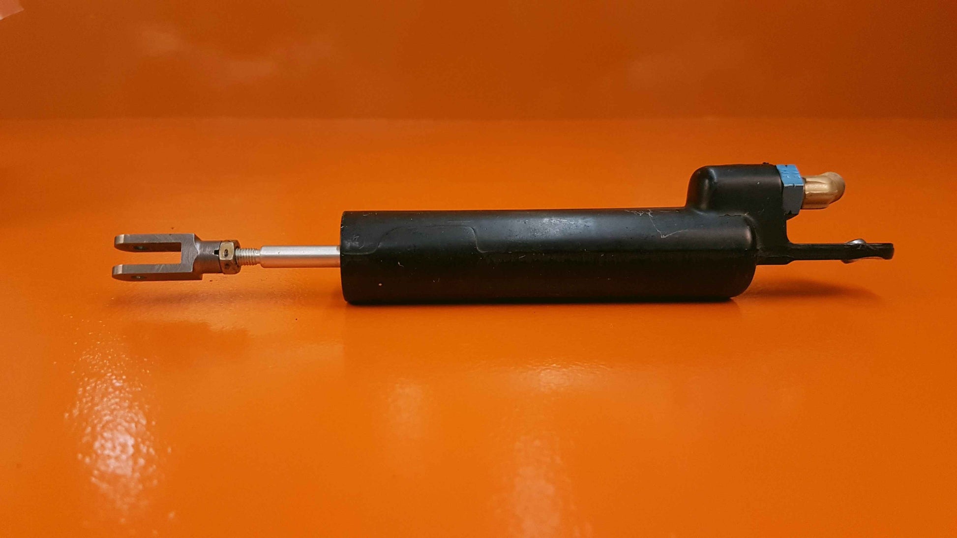 9912050-11 Cessna Master Brake Cylinder Assembly