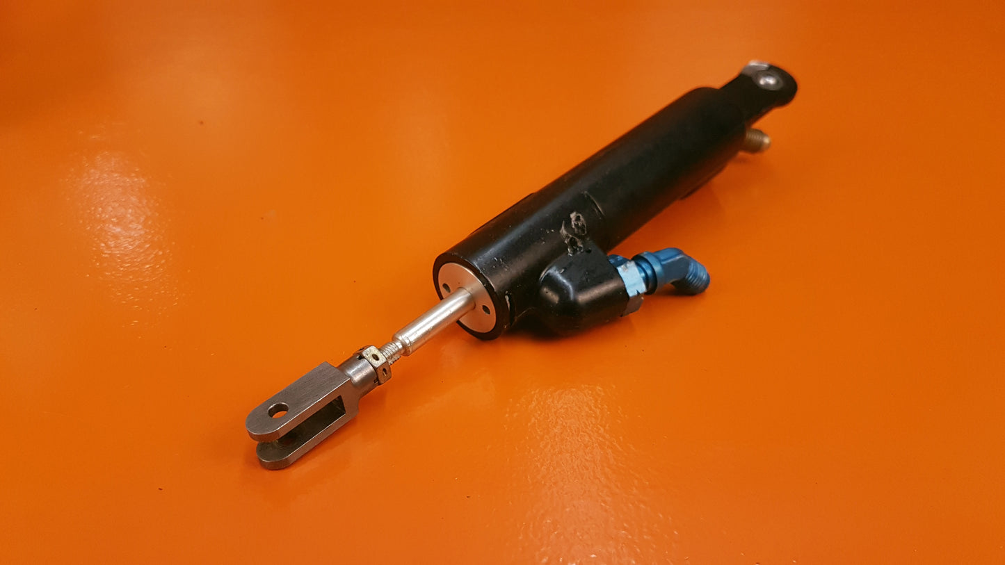 9912050-11 Cessna Master Brake Cylinder Assembly