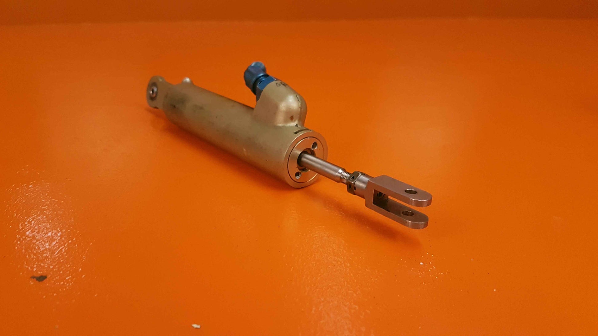 9912050-11 Cessna Master Brake Cylinder Assembly