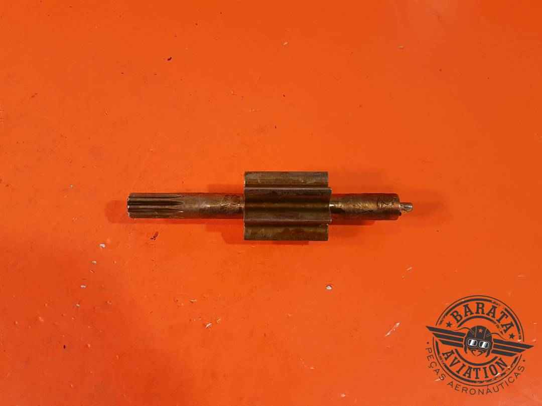 GEAR ASSY, OIL PUMP AND TACH DRIVE P/N 538516