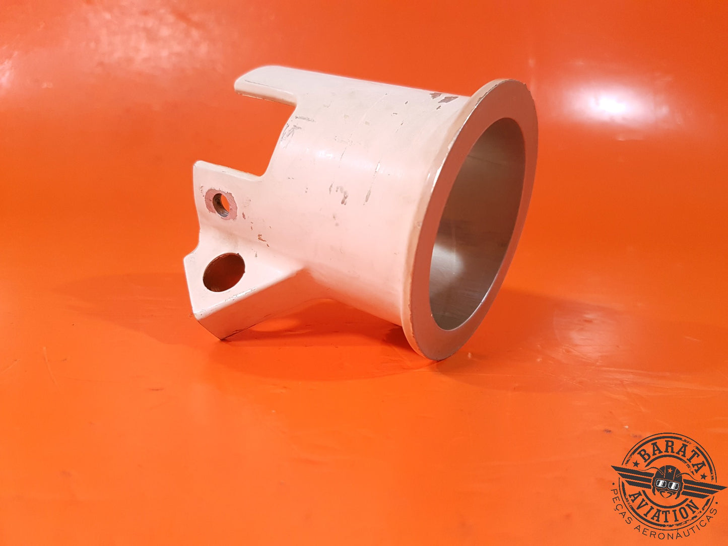 NOSE GEAR RETAINER UPPER ( BEECHCRAFT) P/N: 96-820018-3