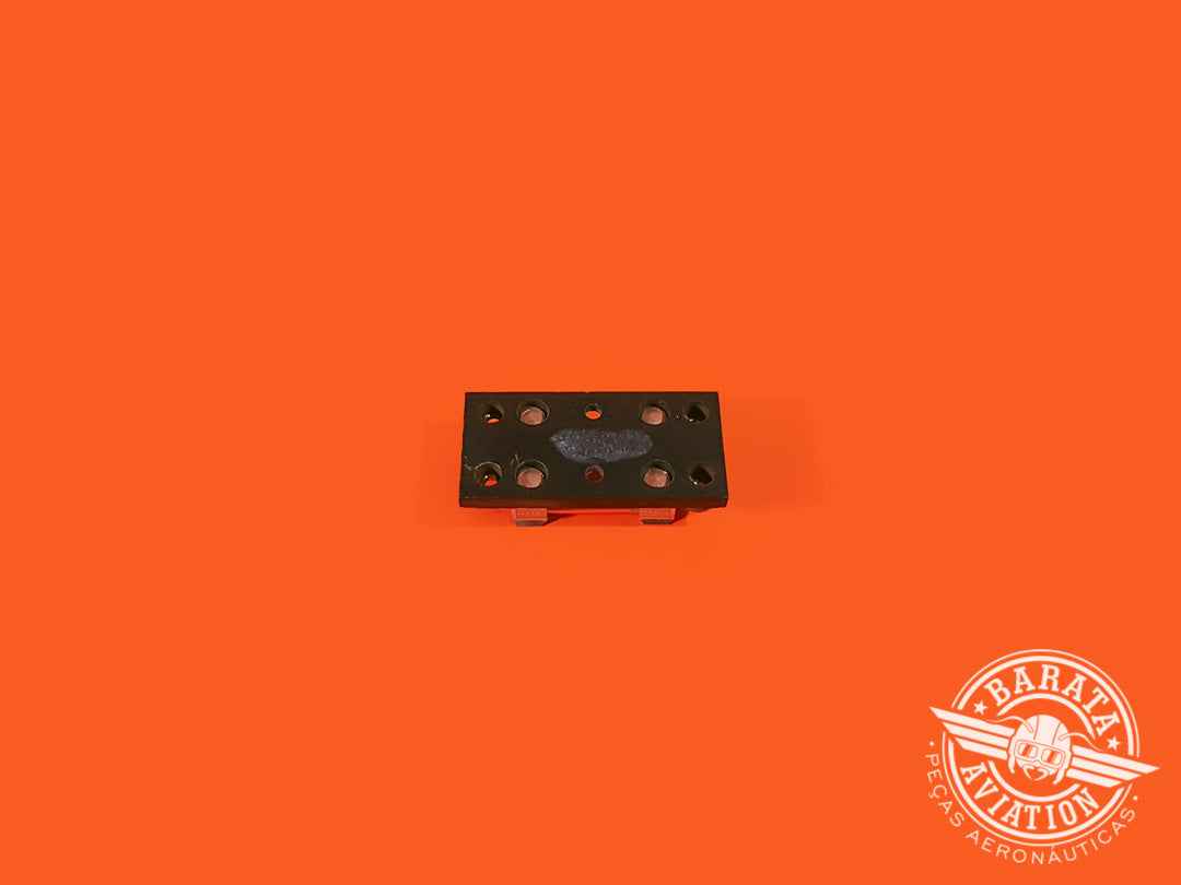 FUSE BLOCK HOLDER - P/N BUSS 4522