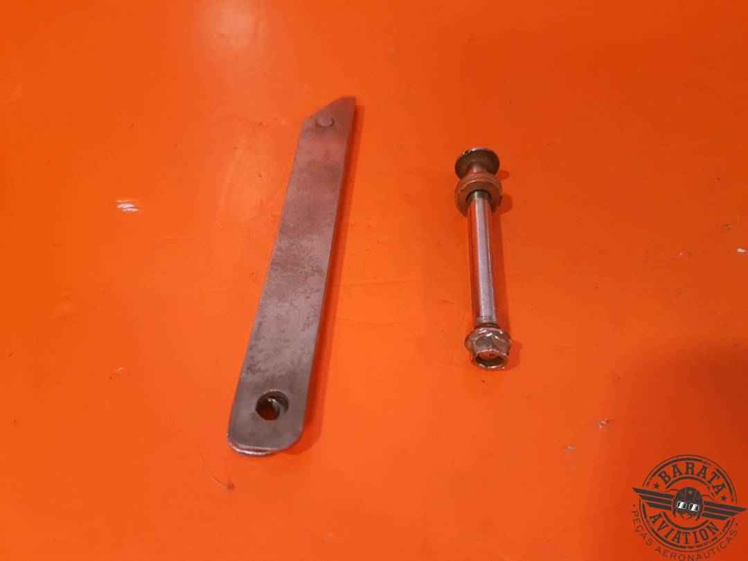 36-430011-305 BEECH BARON 58 DOOR STOP 