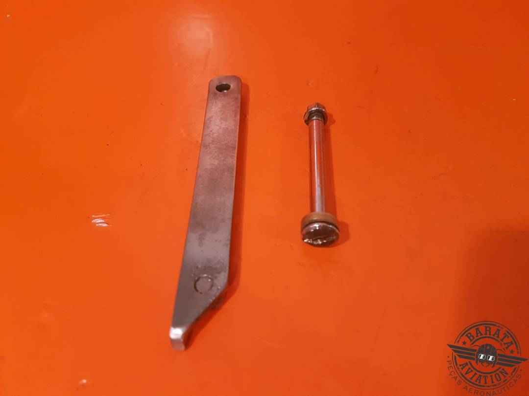 36-430011-305 BEECH BARON 58 DOOR STOP 