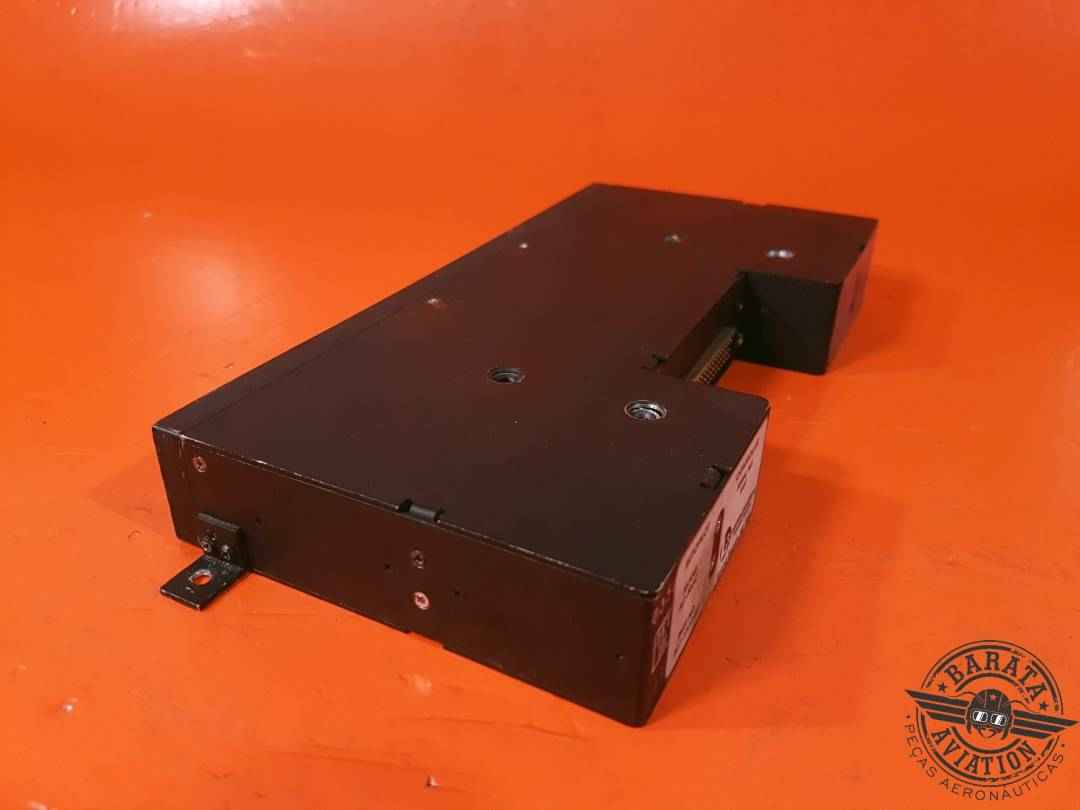 COMMUNICATIONS AC-585C AUTO PILOT CONTROLER  P/N: 501-1523-02