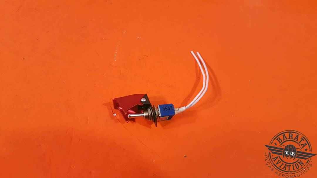 FUJISOKUTOGGLE MICRO SWITCH ON-ON / 6A125VAC P/N: 8A1011
