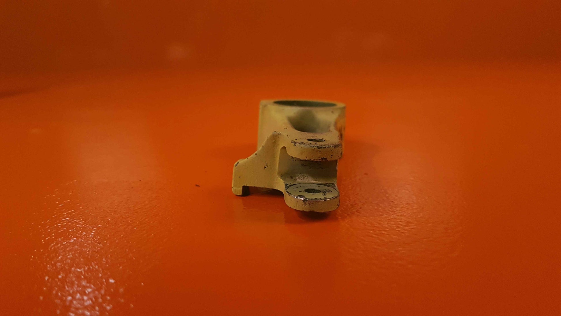 002-524012-15 Beechcraft Co-Pilot R/H Rudder Pedal Arm Assy