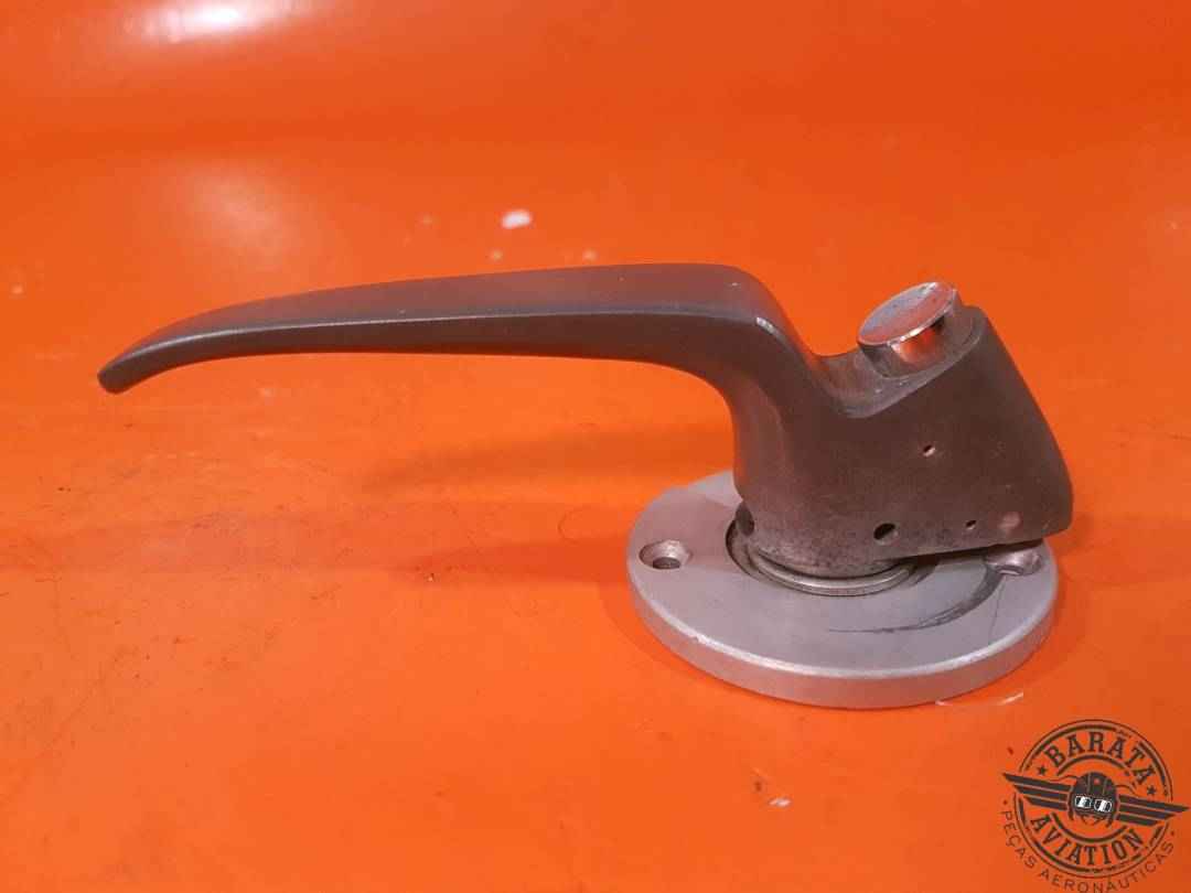 95-380010 Beech Cabin Door Handle Assy - Inside Door