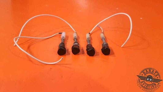 SET W/ 4 POST LIGHT