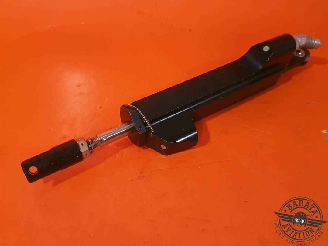 9912050-12 CESSNA CYLINDER ASSY-WHEEL BRAKE MASTER 1000 PSI