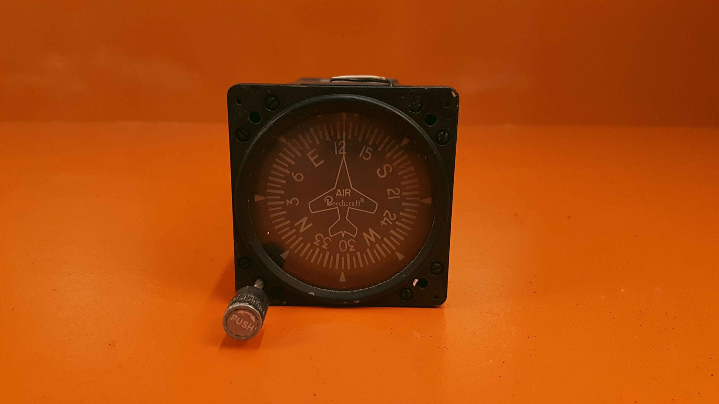1U262-002-8 Sigma-Tek 4000B-7 Directional Gyro Indicator