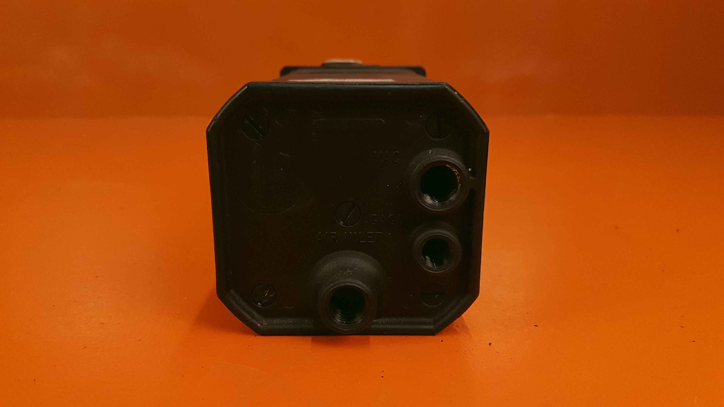 1U262-002-8 Sigma-Tek 4000B-7 Directional Gyro Indicator