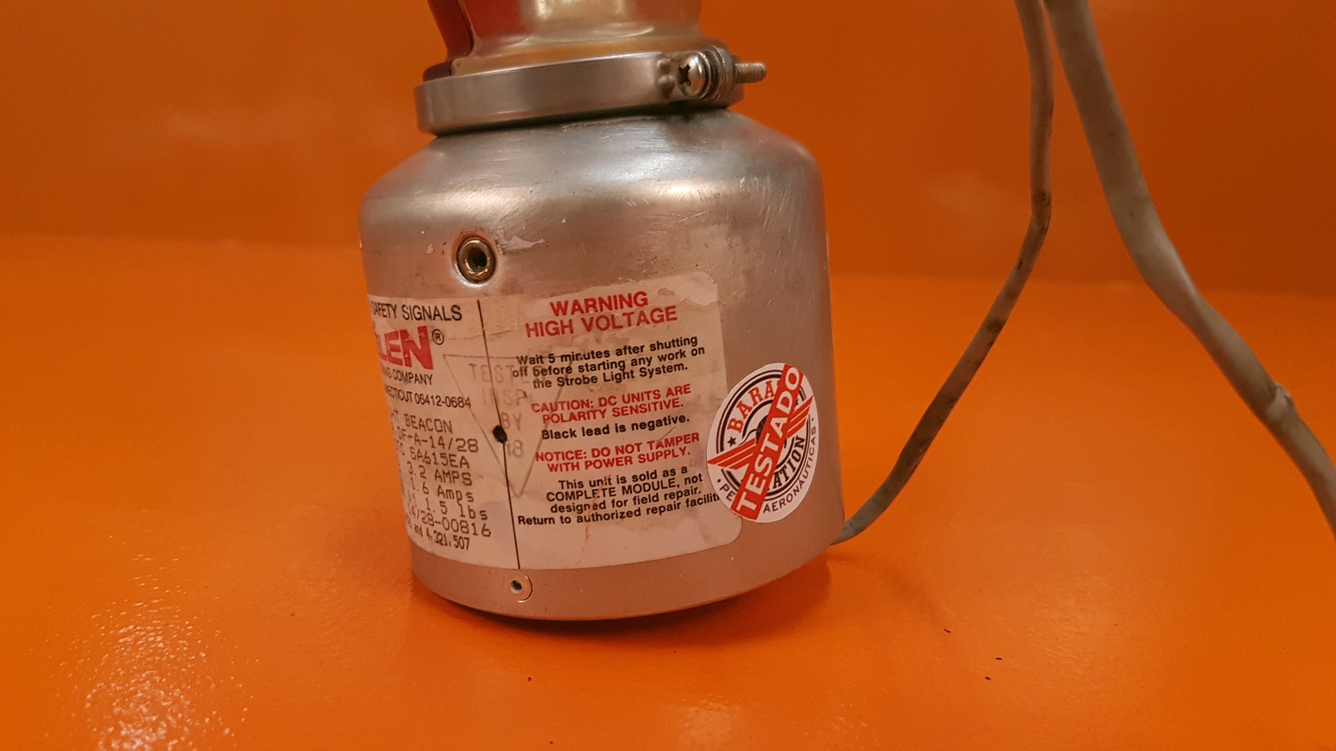 HR,DF-A-14/28 Whelen Strobe Light Beacon