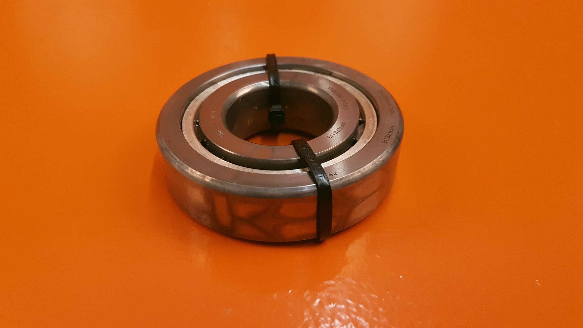 1-300-666-01 FAB Bearing Roller