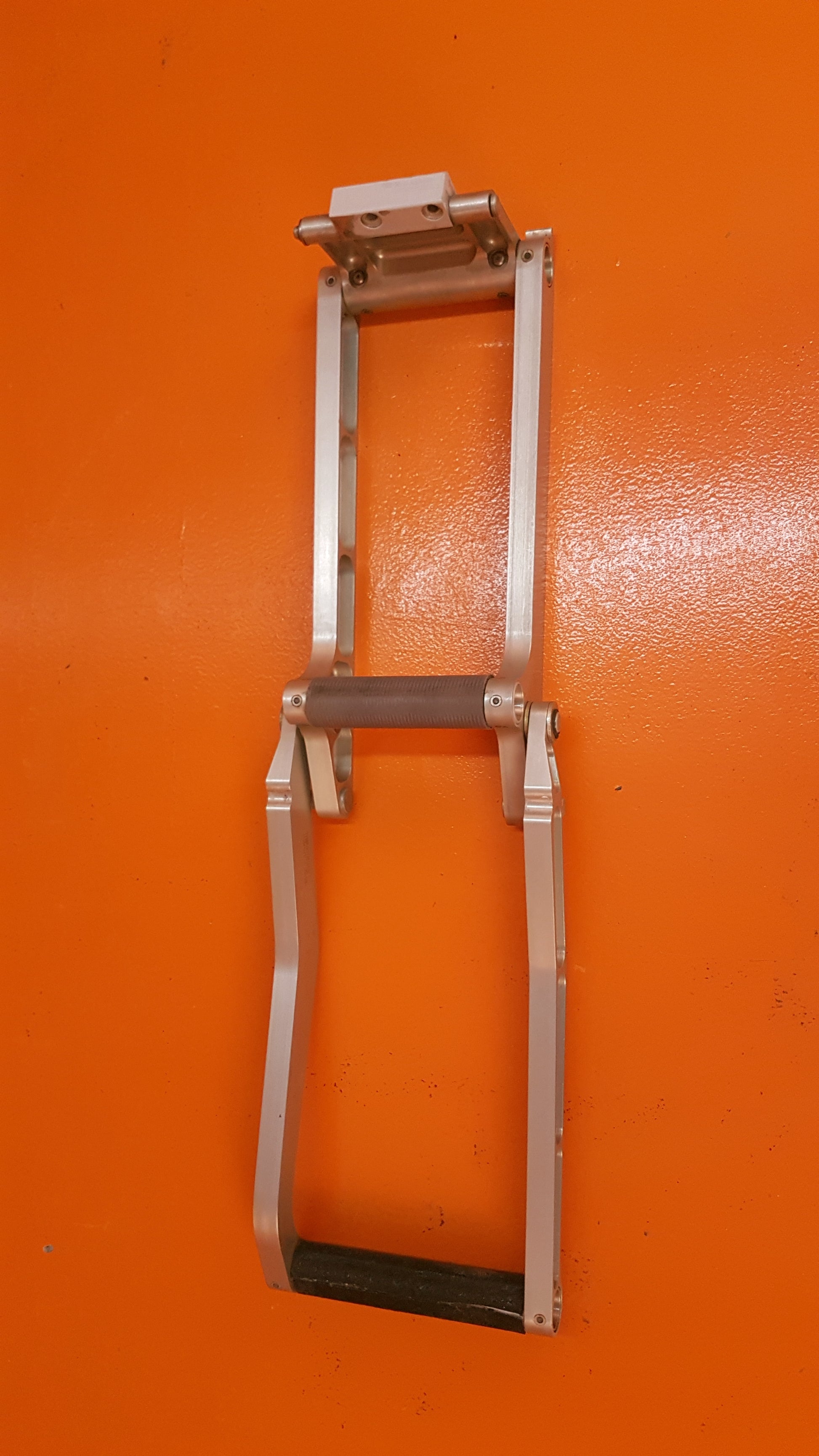 52-12-00-04 Pilot Door, Footstep