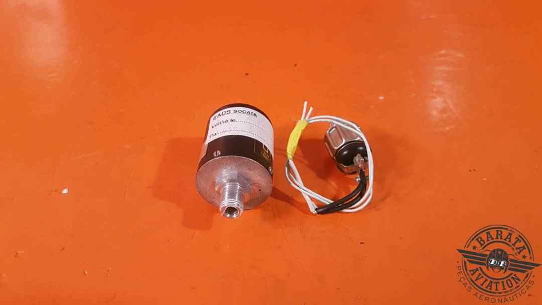 17-600-01 U.M.A.Inc Differential Pressure Switch - w/ connector 