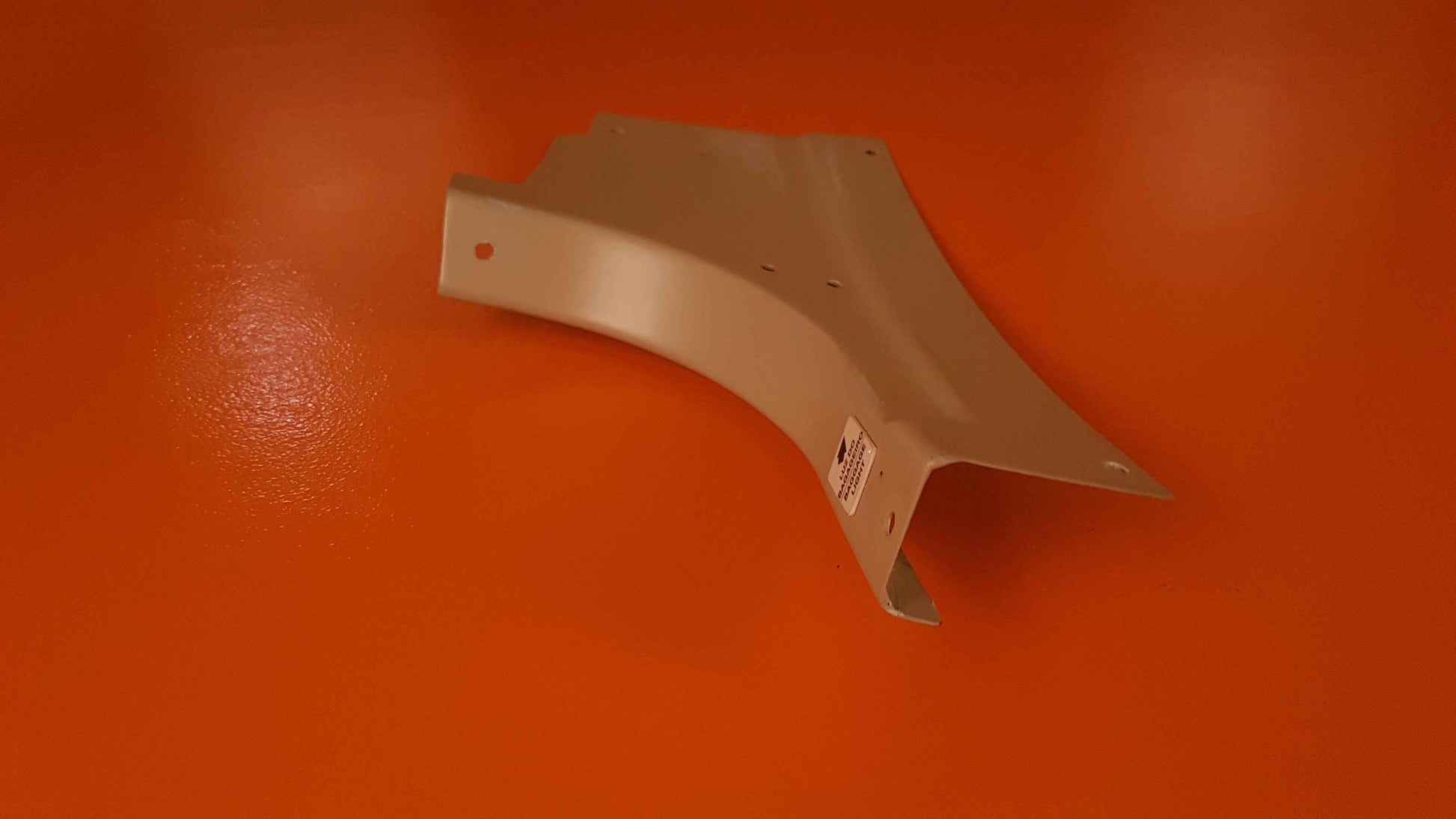 500-31515-4001 Embraer Door Shroud