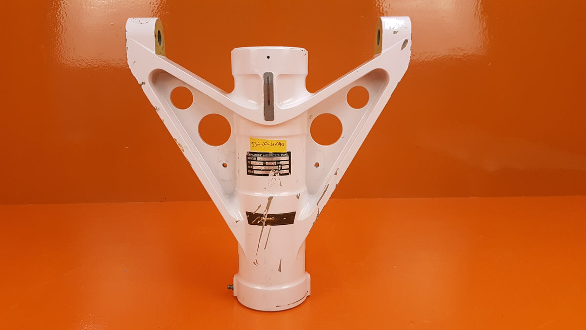 532.20.12.040 Pilatus Trunnion Housing Nose Gear
