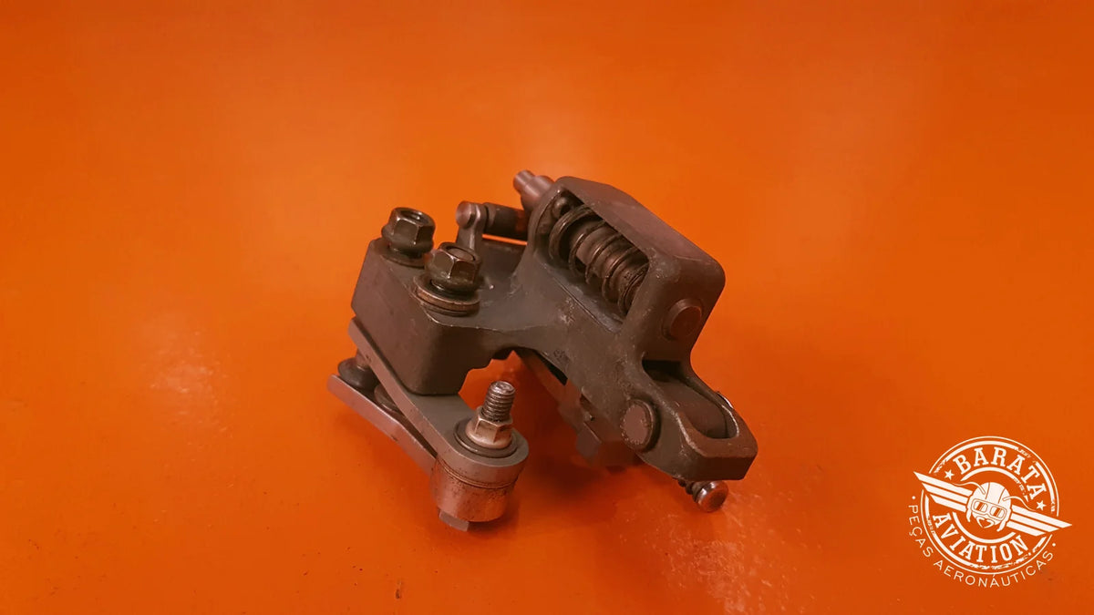 45-0024-1 Learjet Thrust Reverser Latch Assy