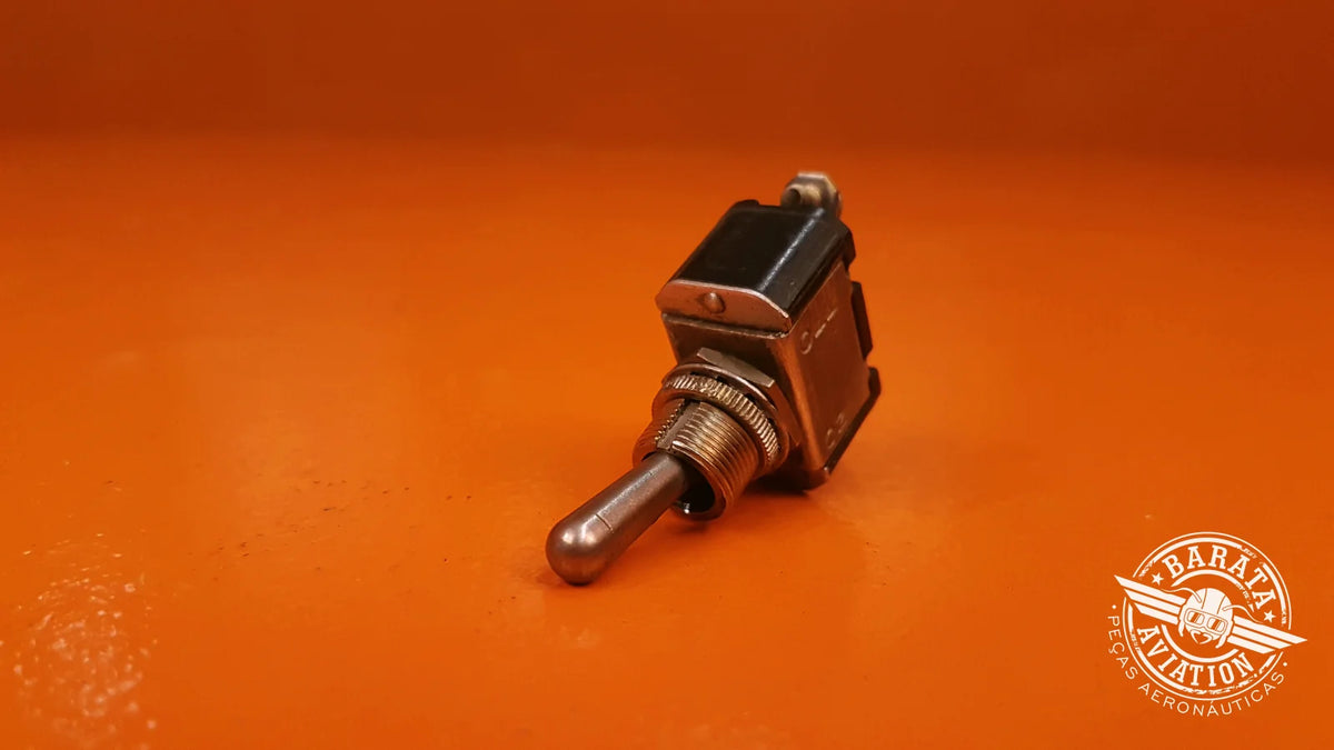 AN3021-2 Cutler Hammer Toggle Switch