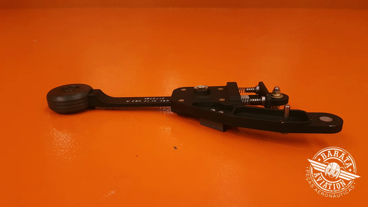 532.31.12.030 Pilatus Landing Gear Control Assembly