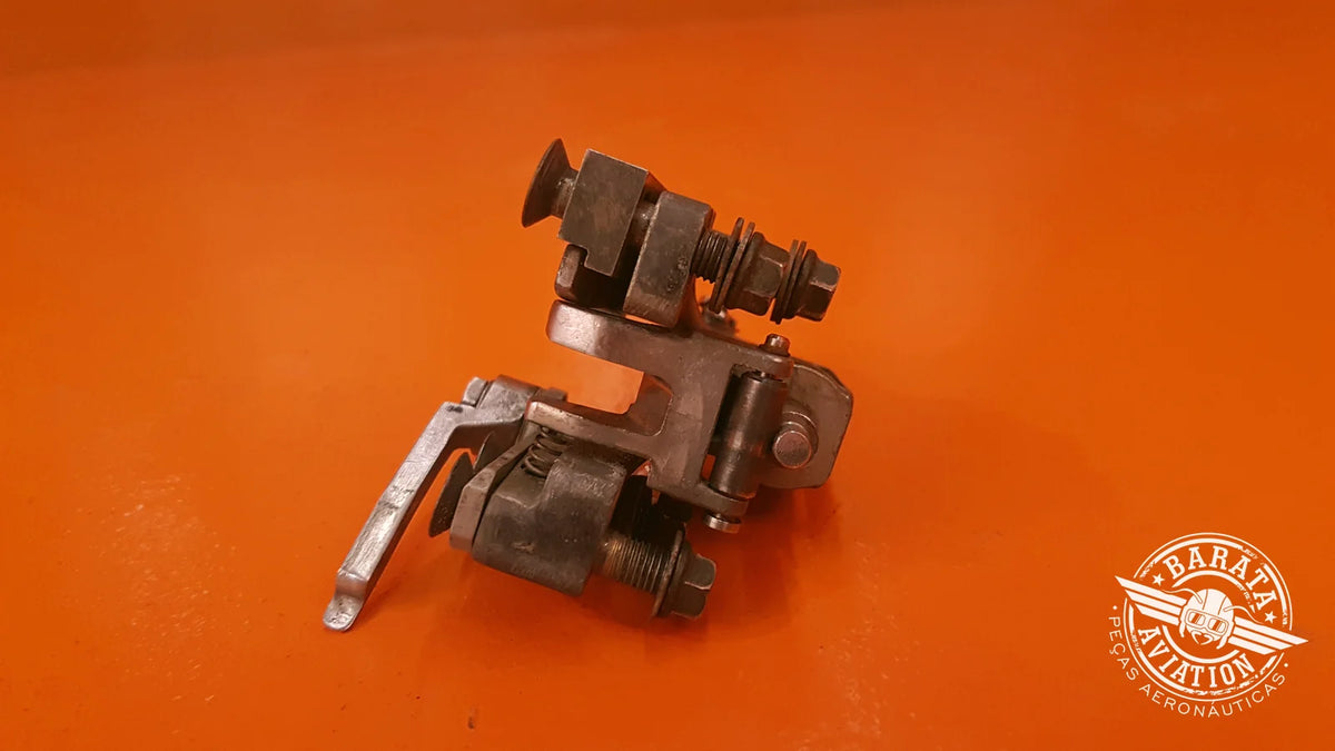 45-0024-1 Learjet Thrust Reverser Latch Assy